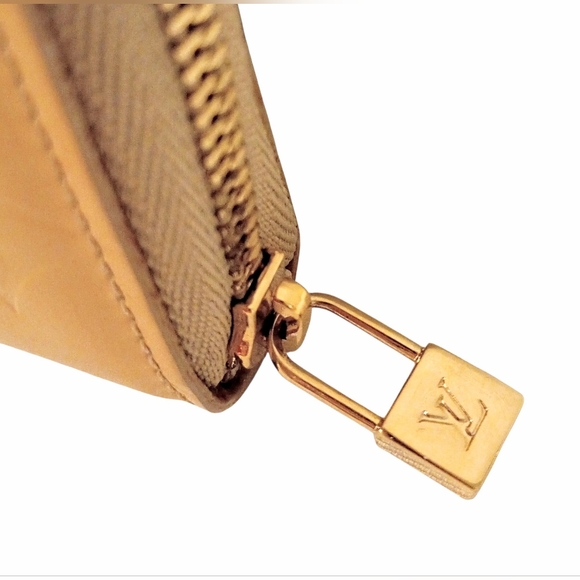 Louis Vuitton Monogram Vernis Compact Zippy Wallet W/ Box, Dustbag, & COA - Picture 9 of 16